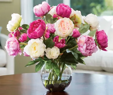 Открытка с пожеланиями Пионы