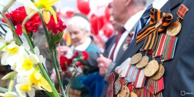 Открытка с пожеланиями Поздравление, красивое пожелание Поздравляем с днем стильно, прикольно, коротко, своими словами